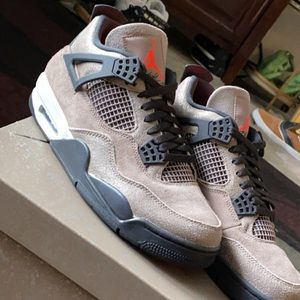 Meet your Posher, Enrique